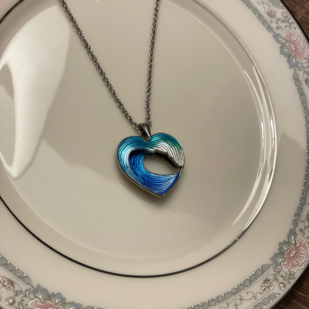 Guy Harvey Heart of the Sea - Wave Necklace in Sterling Silver